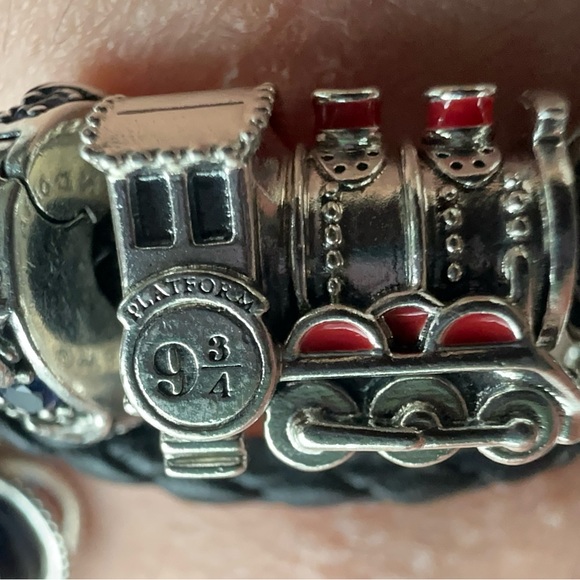 Pandora Harry Potter Hogwarts Express Train Charm - Picture 6 of 9